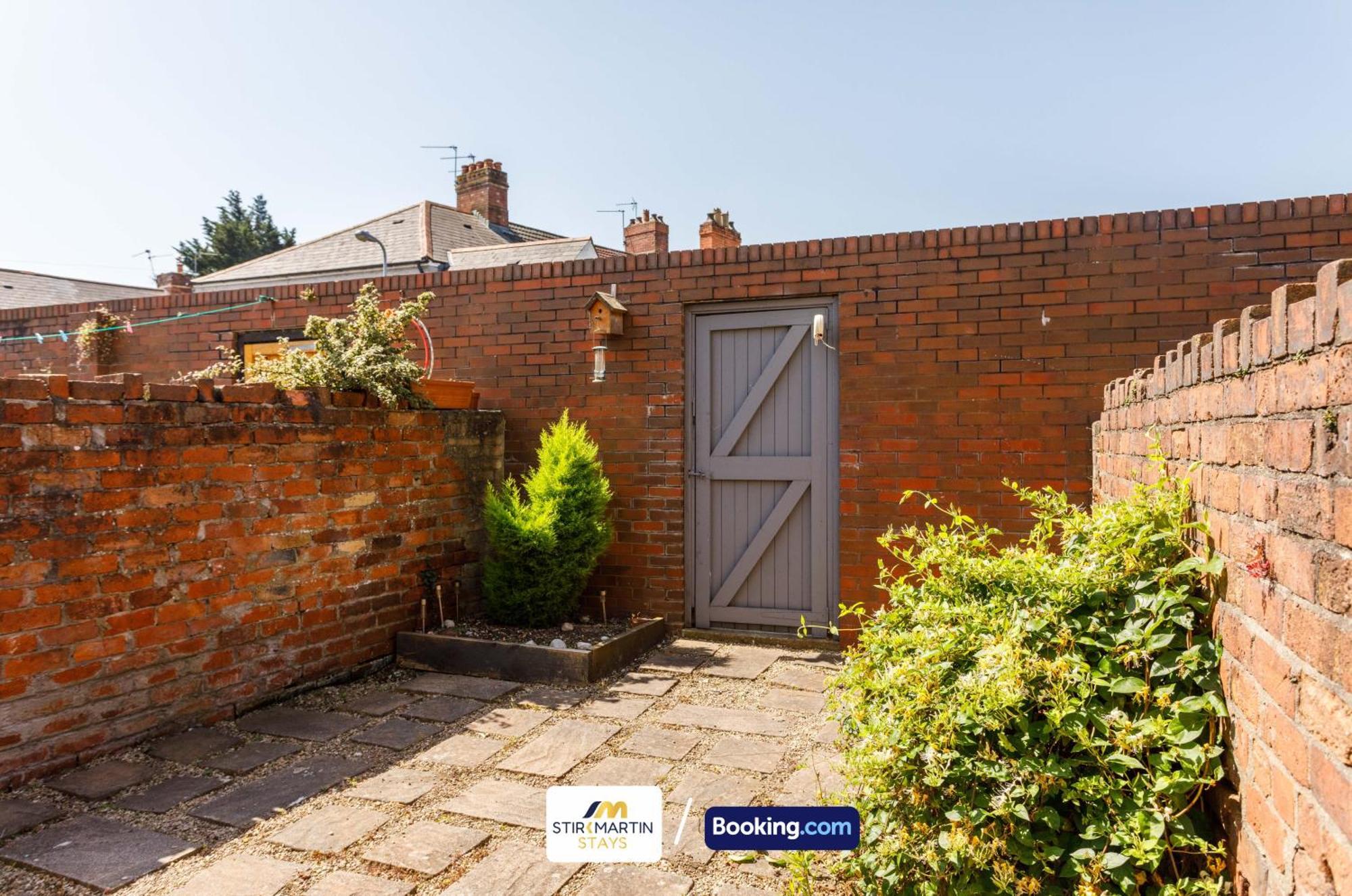 Comfy 3Bed House By Stirkmartin Stays Short Lets & Serviced Accommodation Cardiff With Free Parking & 8Mins To City Centre Eksteriør bilde