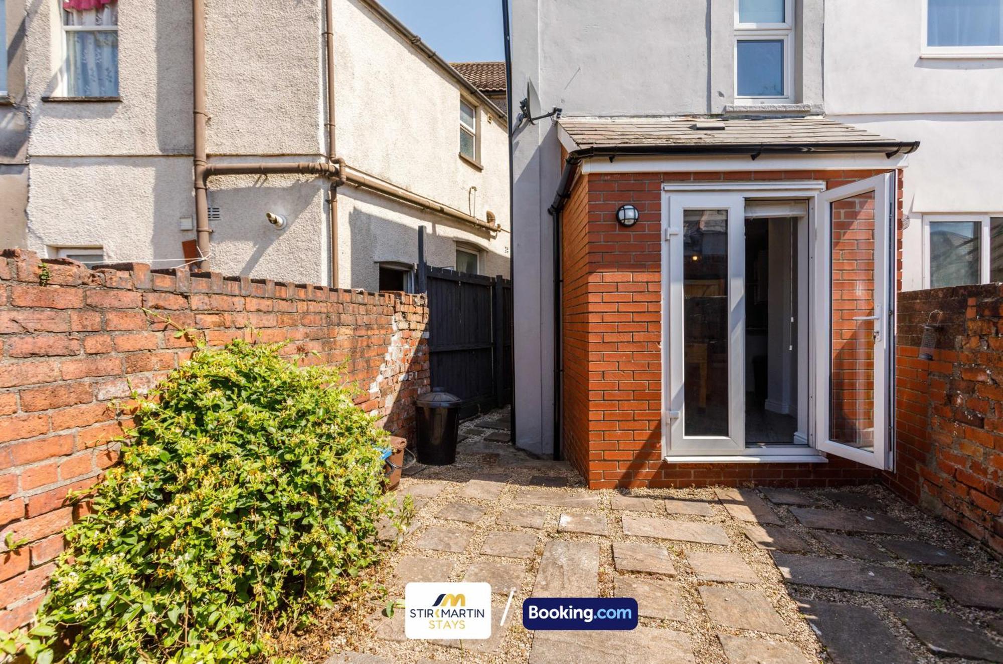 Comfy 3Bed House By Stirkmartin Stays Short Lets & Serviced Accommodation Cardiff With Free Parking & 8Mins To City Centre Eksteriør bilde