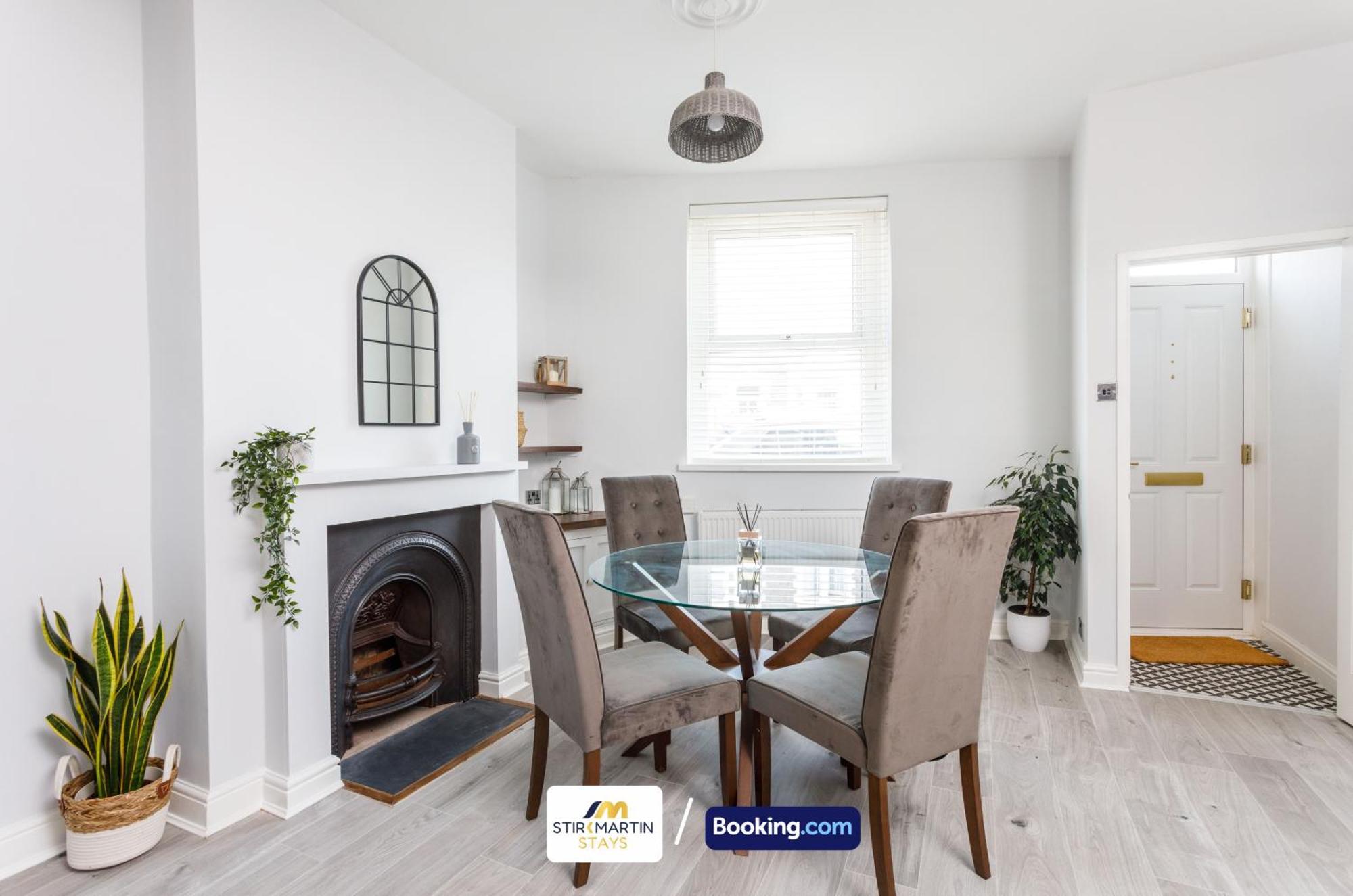 Comfy 3Bed House By Stirkmartin Stays Short Lets & Serviced Accommodation Cardiff With Free Parking & 8Mins To City Centre Eksteriør bilde
