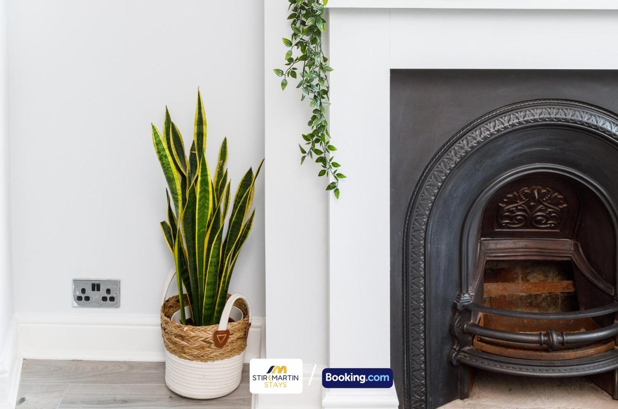 Comfy 3Bed House By Stirkmartin Stays Short Lets & Serviced Accommodation Cardiff With Free Parking & 8Mins To City Centre Eksteriør bilde