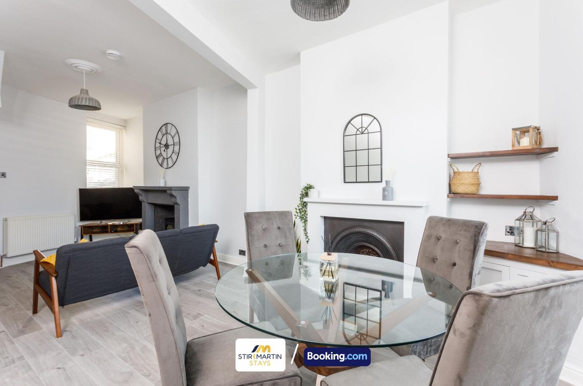 Comfy 3Bed House By Stirkmartin Stays Short Lets & Serviced Accommodation Cardiff With Free Parking & 8Mins To City Centre Eksteriør bilde