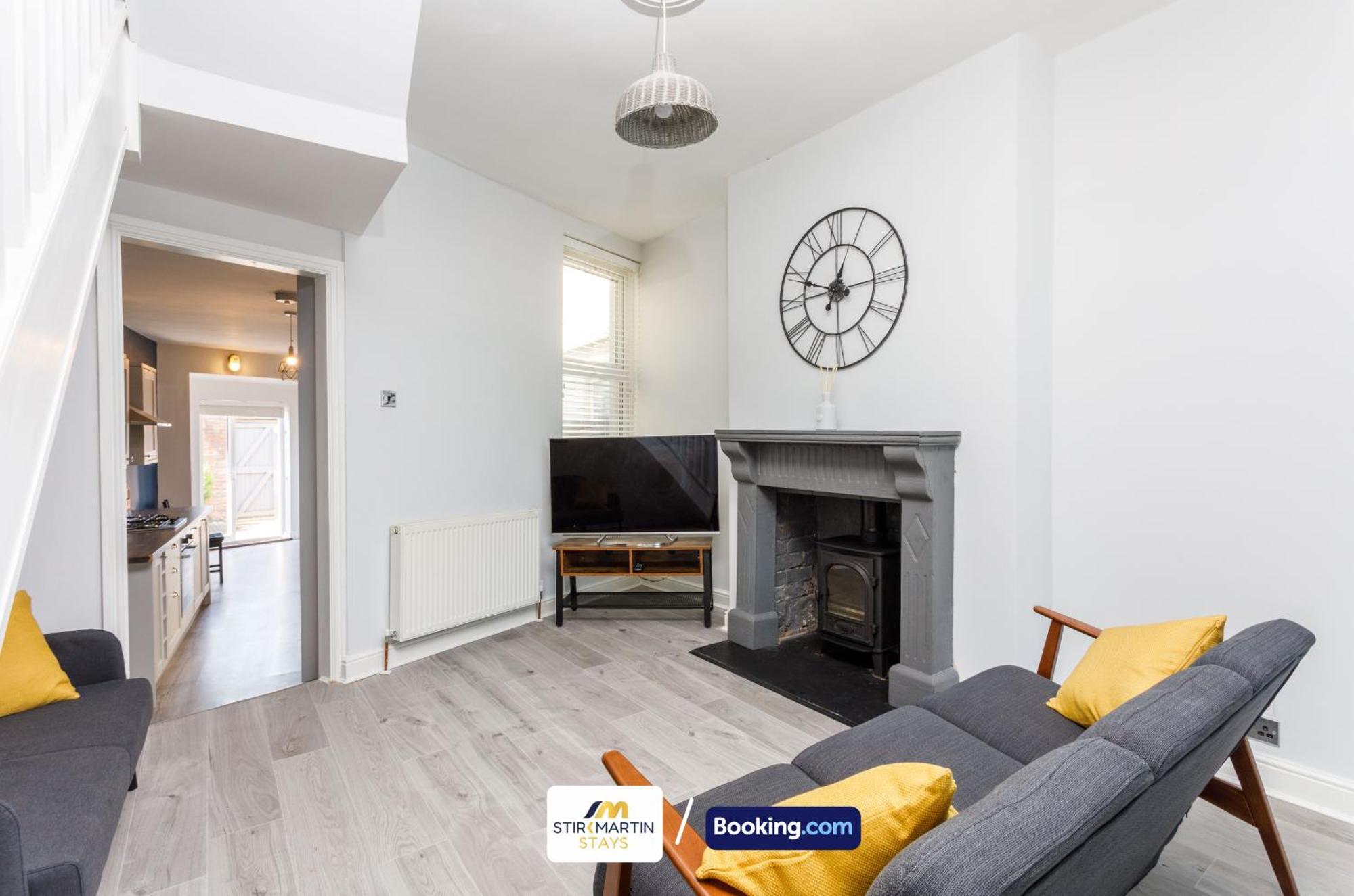 Comfy 3Bed House By Stirkmartin Stays Short Lets & Serviced Accommodation Cardiff With Free Parking & 8Mins To City Centre Eksteriør bilde