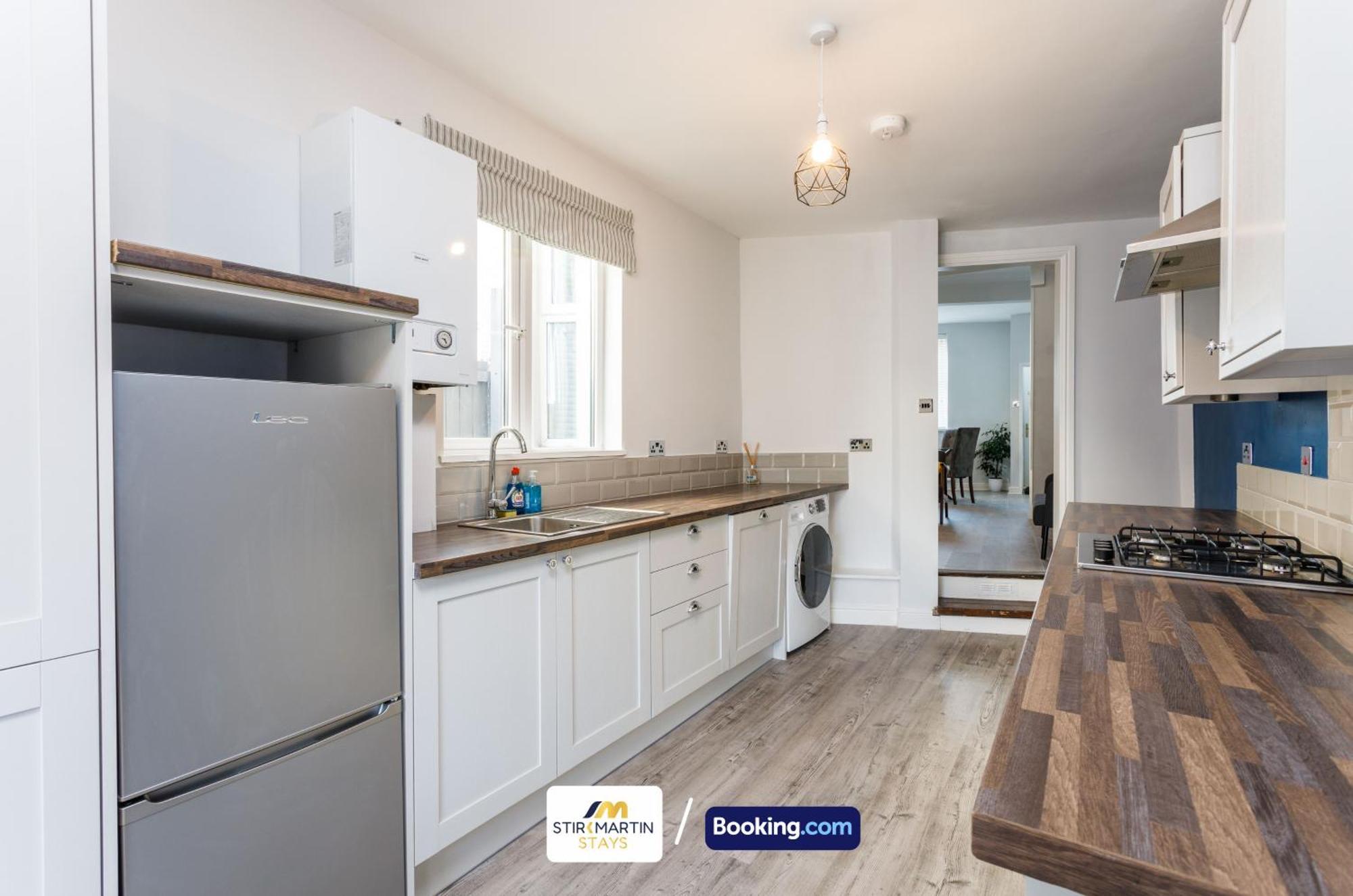Comfy 3Bed House By Stirkmartin Stays Short Lets & Serviced Accommodation Cardiff With Free Parking & 8Mins To City Centre Eksteriør bilde